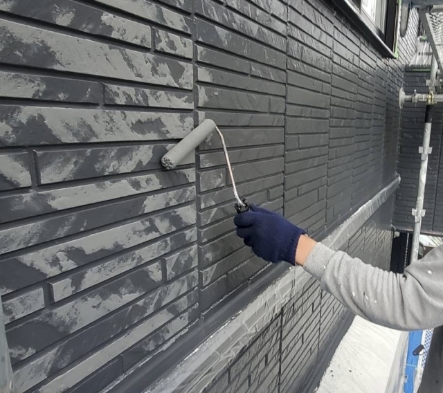 濃い色の外壁塗装のデメリット