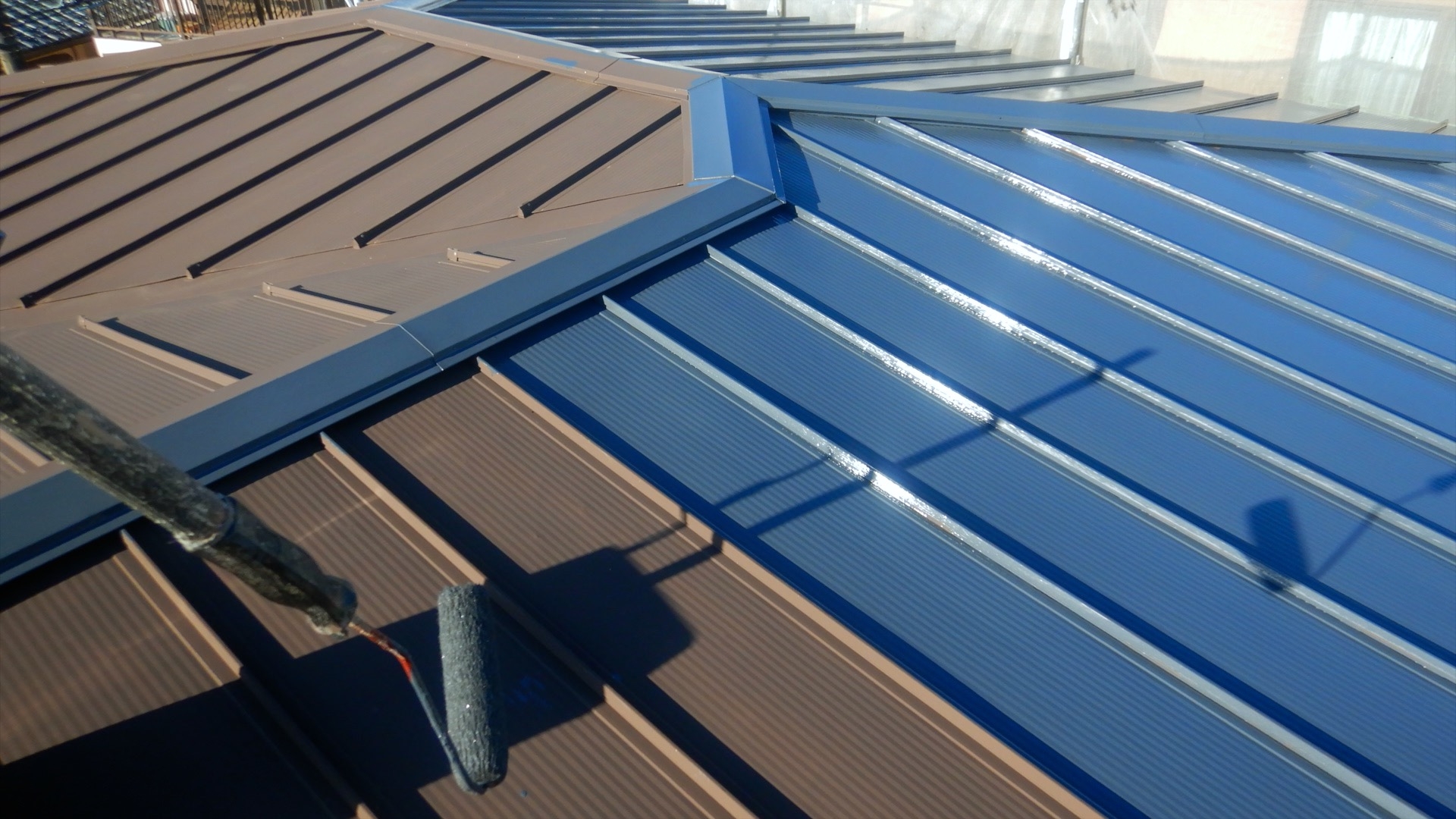 カーポートに外壁を設置できるか